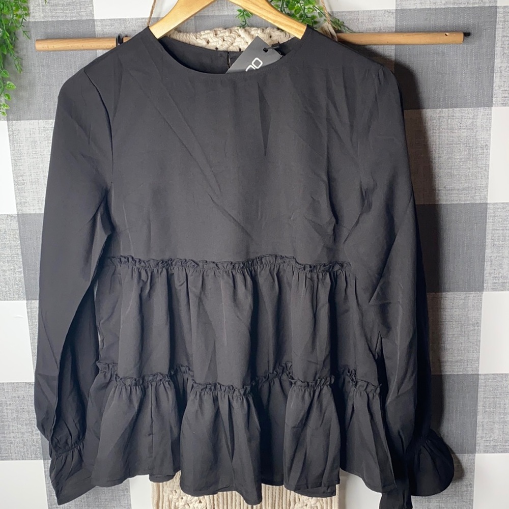 Women’s Ruffle Long Sleeve Top